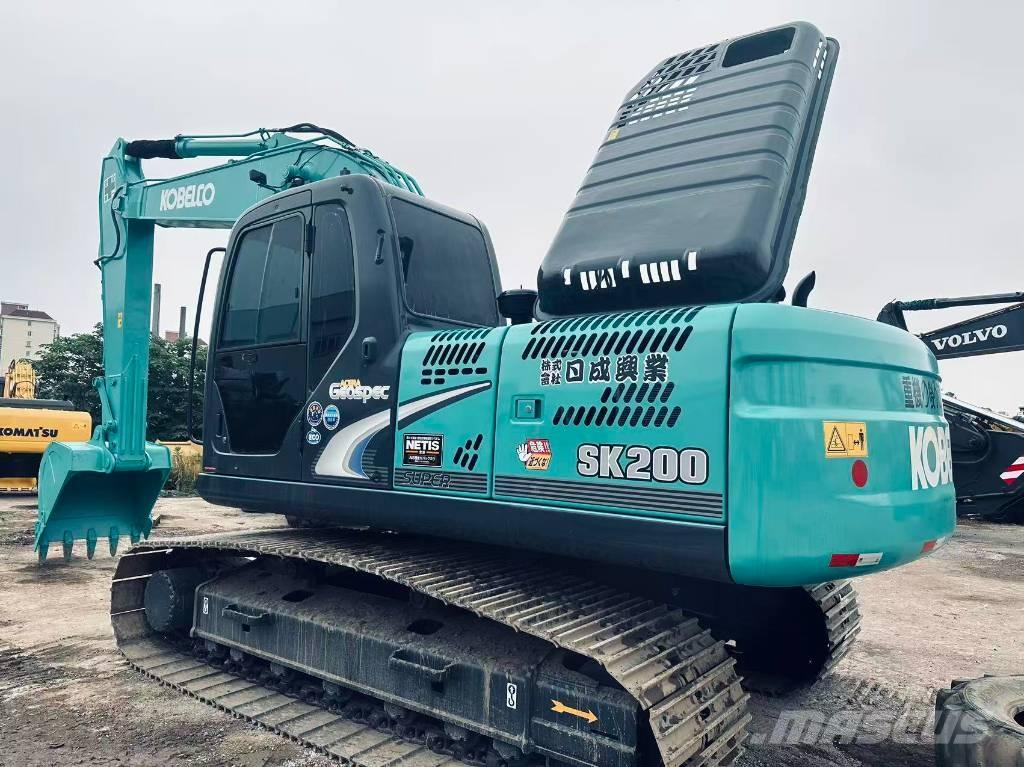 Kobelco SK 200 Kāpurķēžu ekskavatori