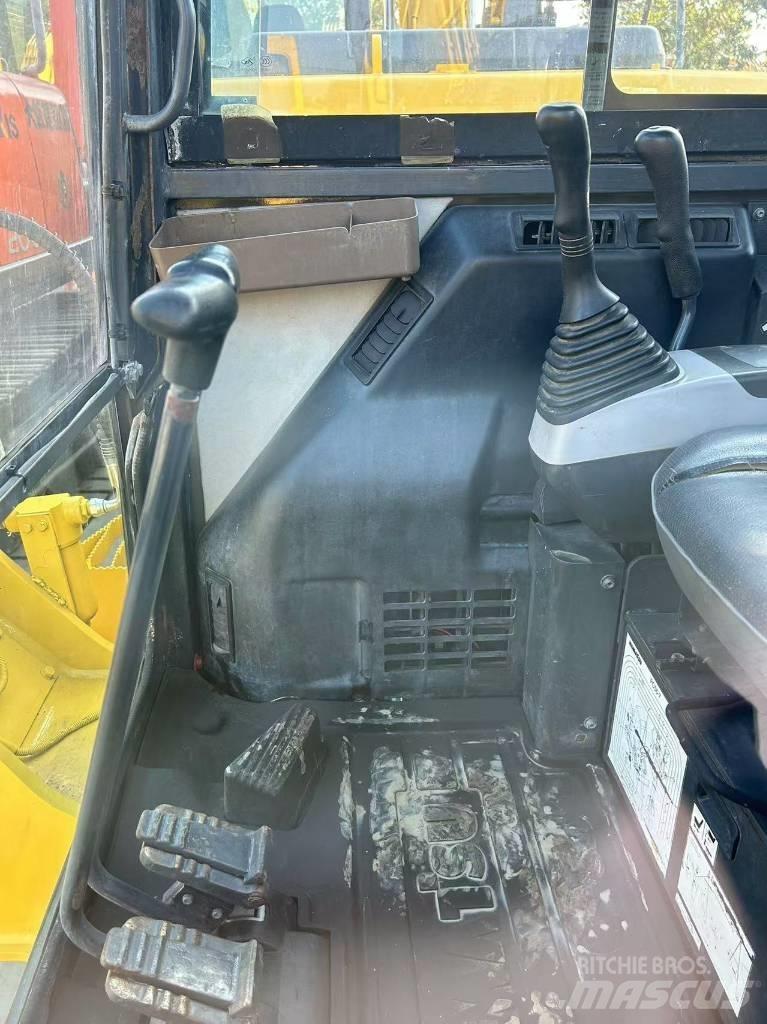 Komatsu PC 56 Kāpurķēžu ekskavatori