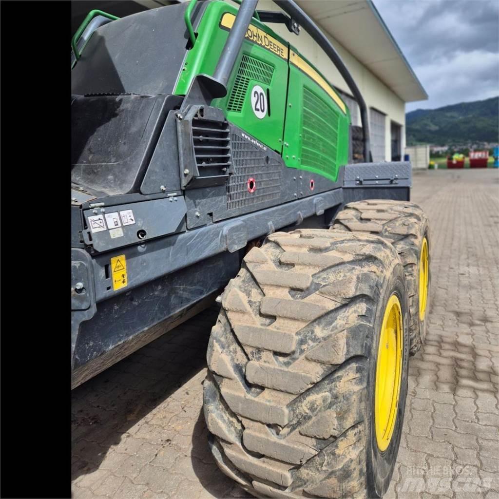 John Deere 1170 G Harvesteri