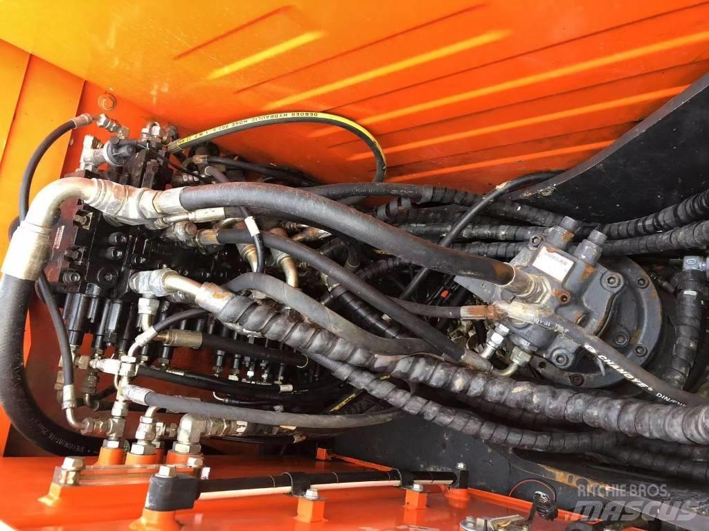 Doosan 75-9c Kāpurķēžu ekskavatori
