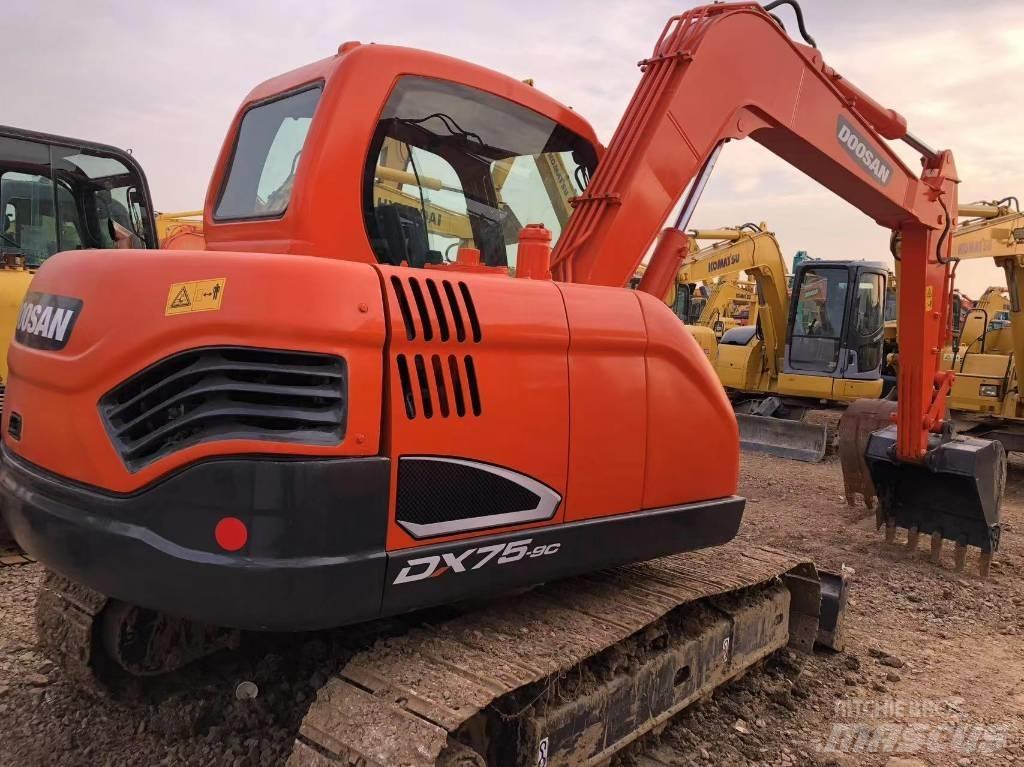 Doosan 75-9c Kāpurķēžu ekskavatori