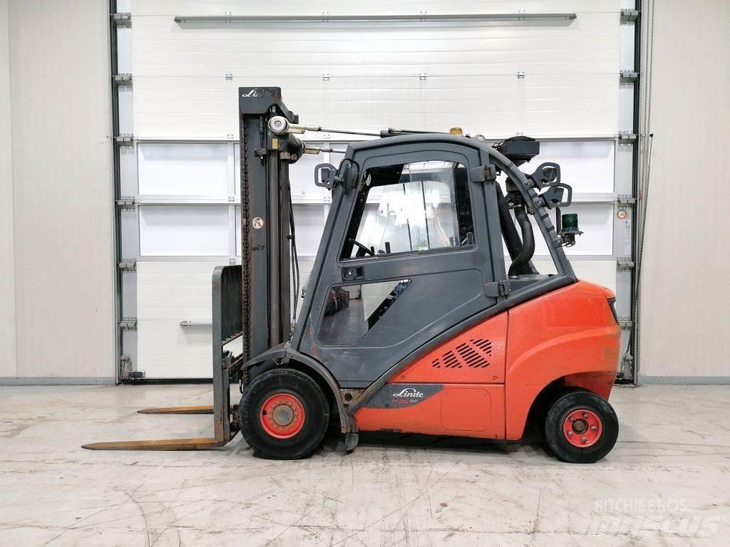 Linde H30D-02 Tehnika ar dīzeļa dzinēju