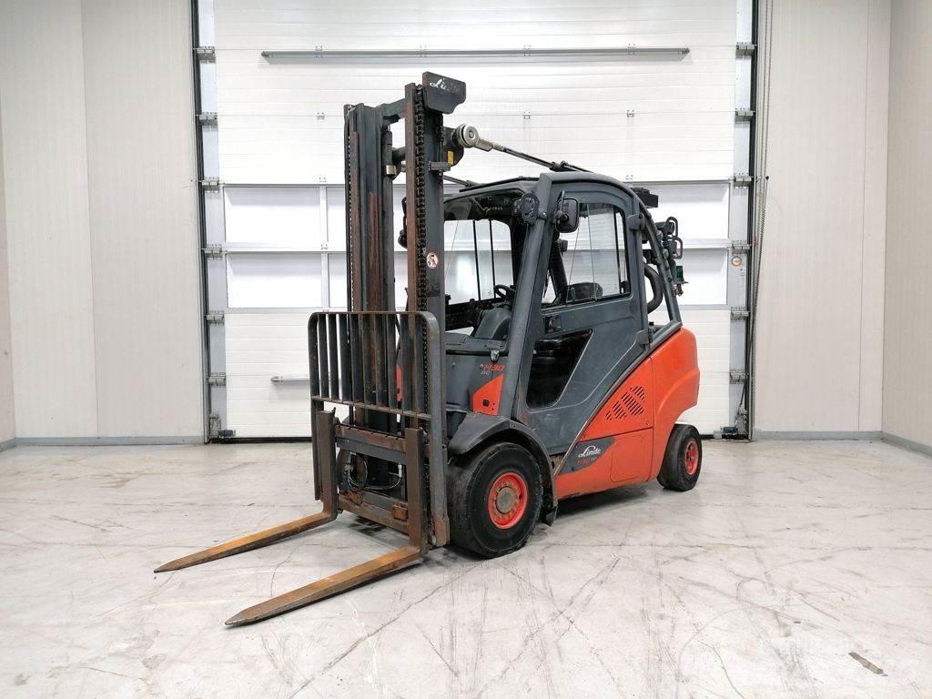 Linde H30D-02 Tehnika ar dīzeļa dzinēju