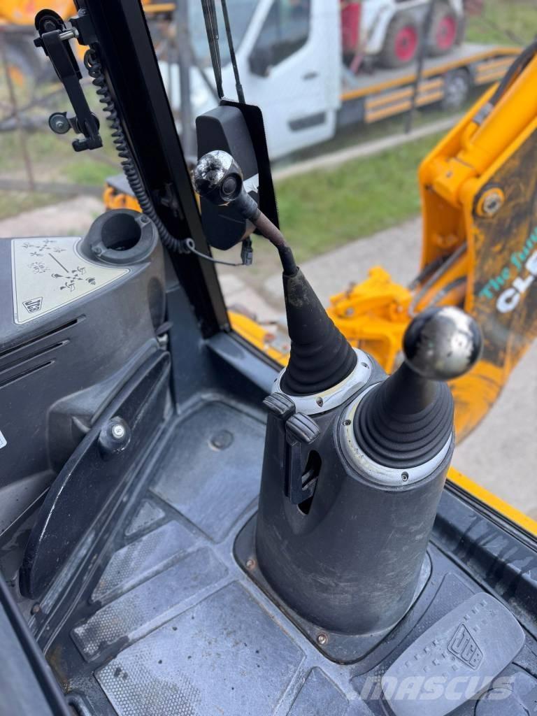 JCB 3 CX Ekskavatori-iekrāvēji