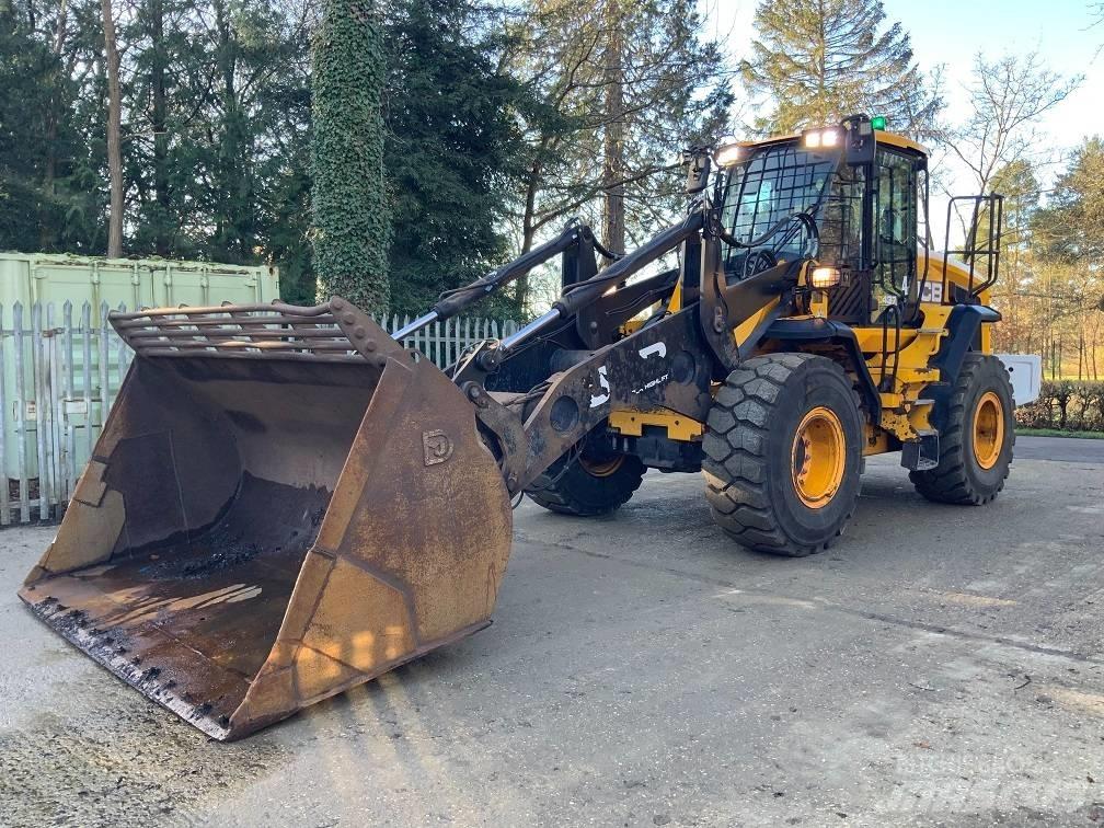 JCB 437 HT Iekrāvēji uz riteņiem