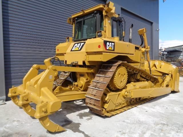 CAT D 6 T XL Buldozeri