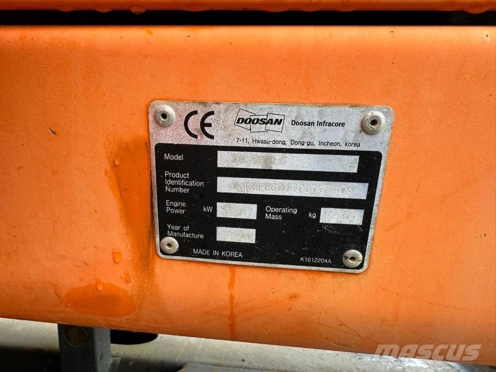 Doosan DX 140 Ekskavatori uz riteņiem