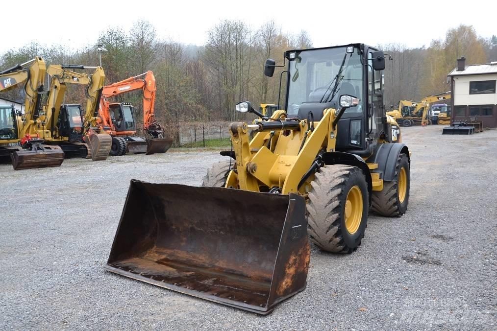 CAT 908 H 2 Iekrāvēji uz riteņiem