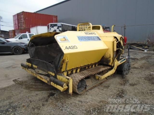 Bomag PROPAVER 4420 Asfalta klājēji