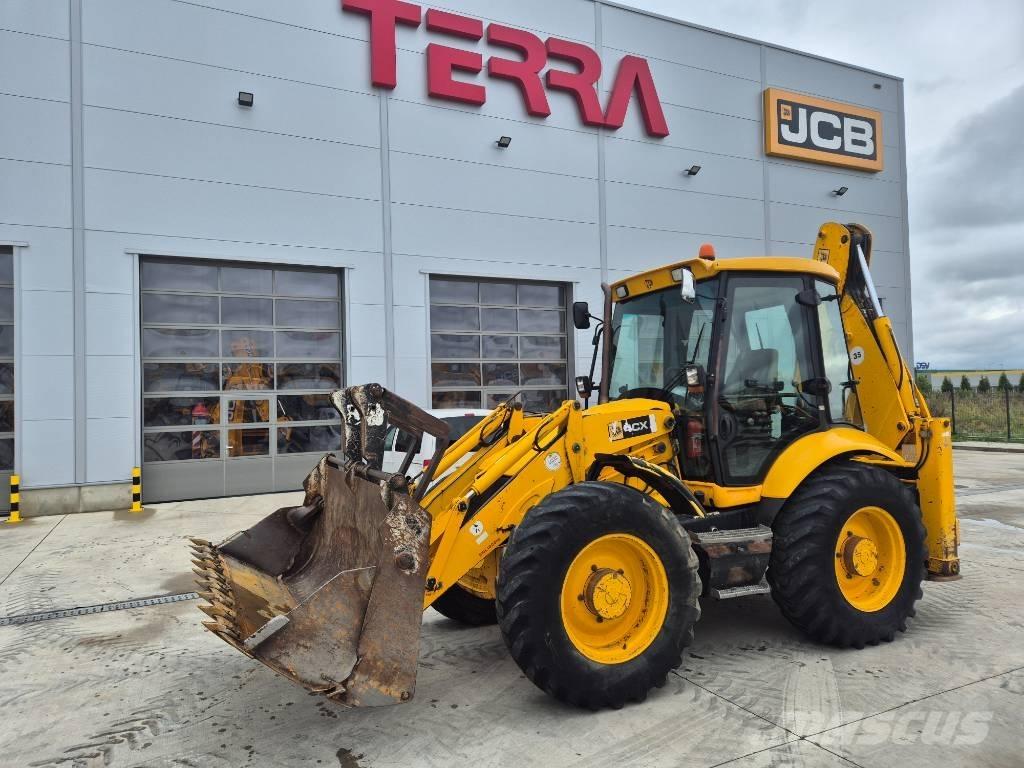 JCB 4CX Ekskavatori-iekrāvēji