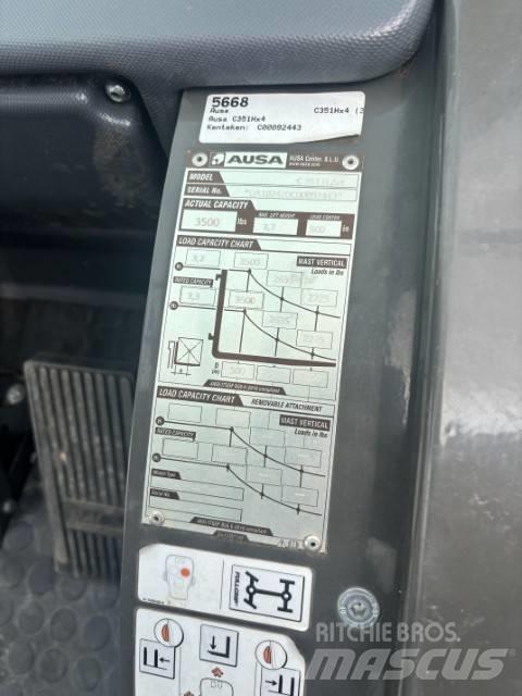 Ausa C 351 Apvidus autokrāvējs
