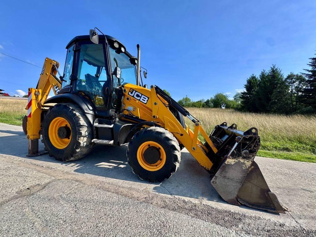 JCB 3CX Ekskavatori-iekrāvēji