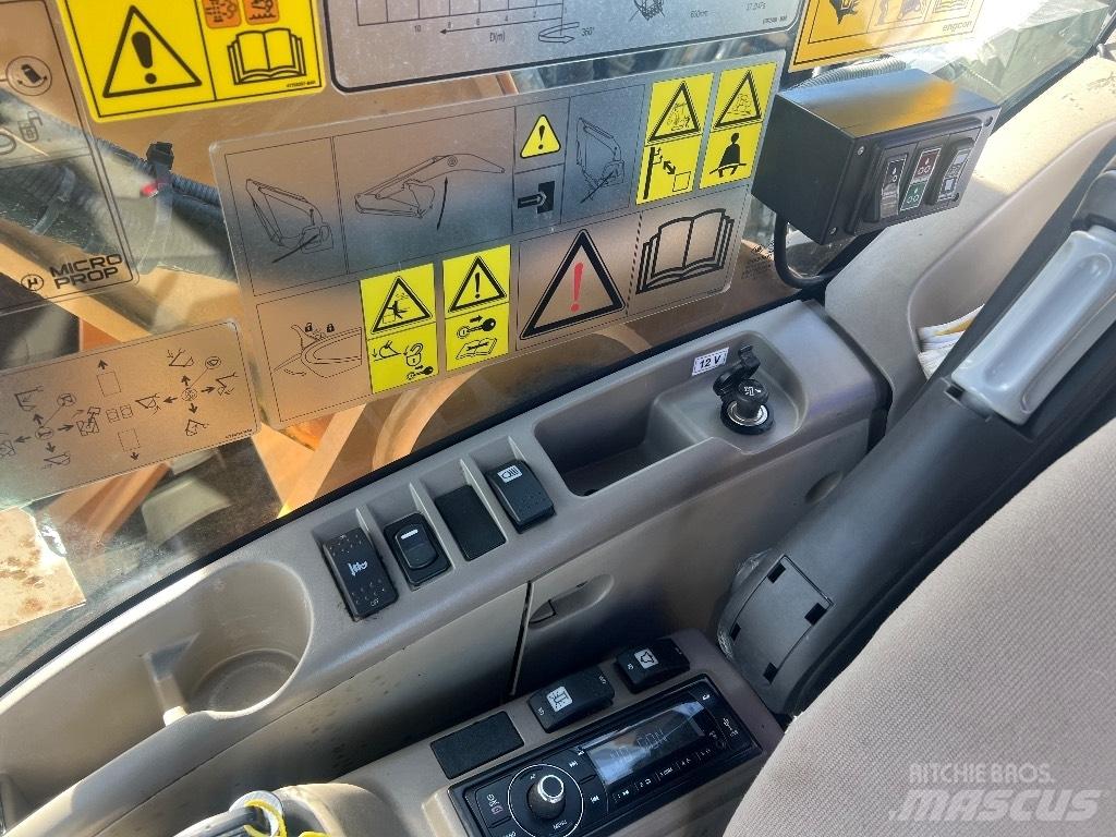 CASE CX 250 D Kāpurķēžu ekskavatori