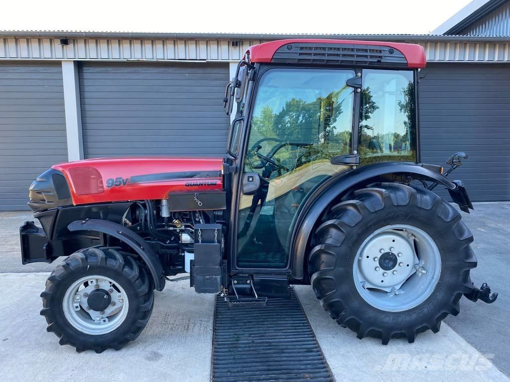 Case IH Quantum 95 V Traktori