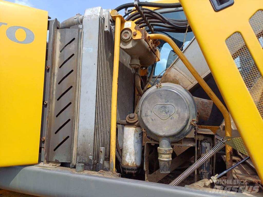Volvo EW 160 B Ekskavatori uz riteņiem