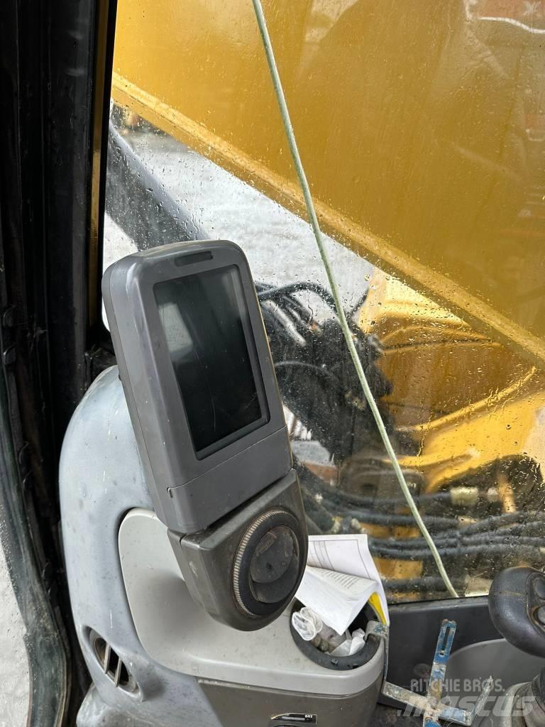 CAT 325DL Kāpurķēžu ekskavatori