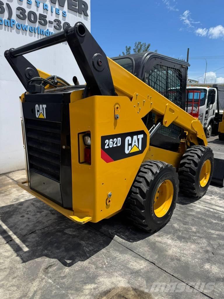 CAT 262 D Lietoti riteņu kompaktiekrāvēji