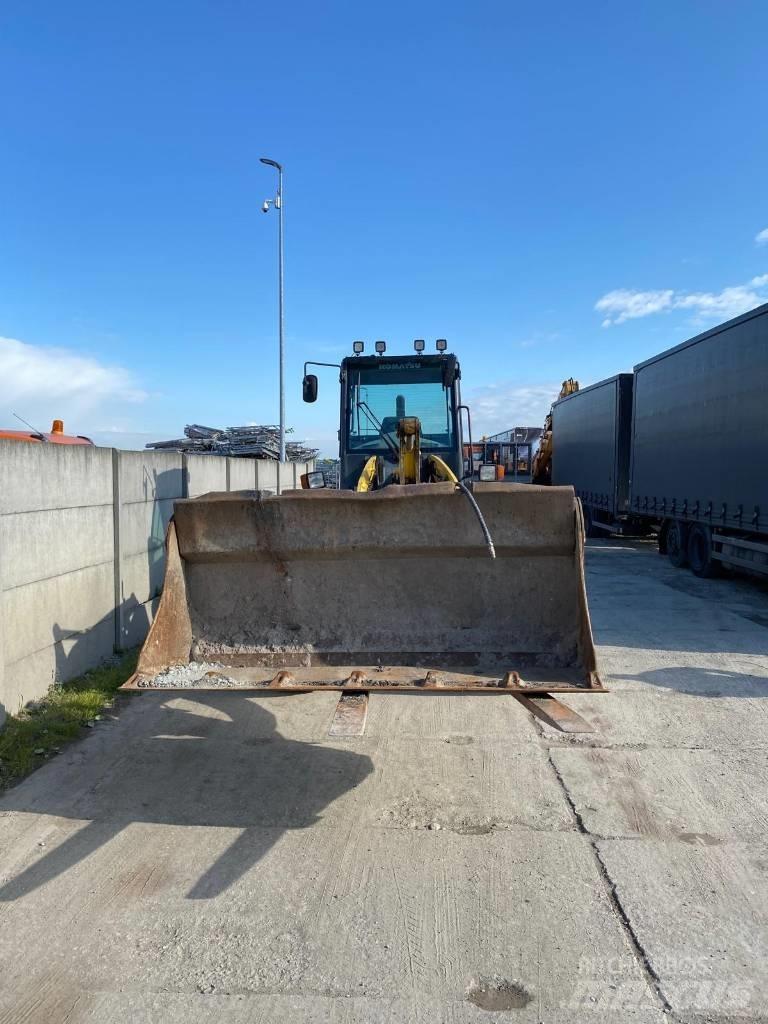 Komatsu WA 100 M-5 Iekrāvēji uz riteņiem
