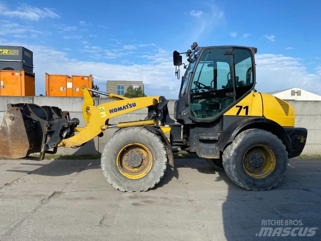 Komatsu WA 100 M-5 Iekrāvēji uz riteņiem