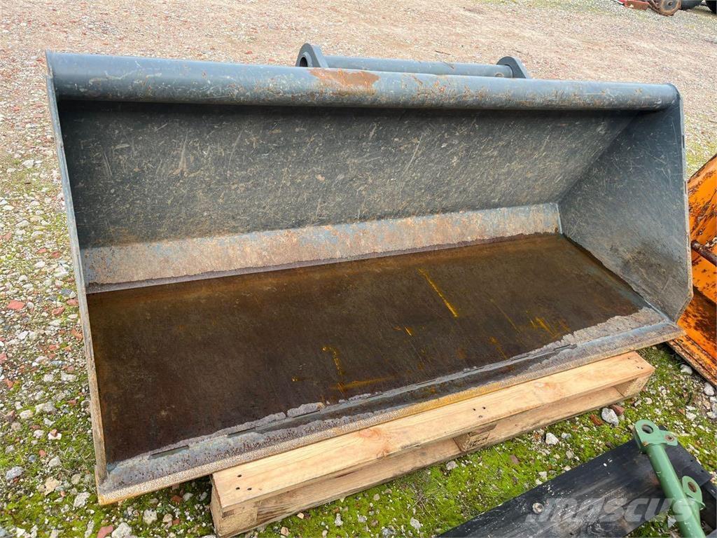 Bobcat T3071 Lauksaimniecības pacēlāji