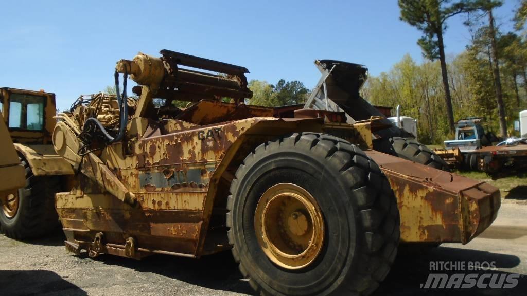 CAT 615 C Skrēperi