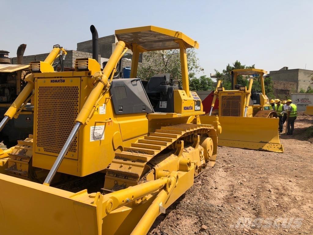 Komatsu D 85 ESS-2A Kāpurķēžu buldozeri