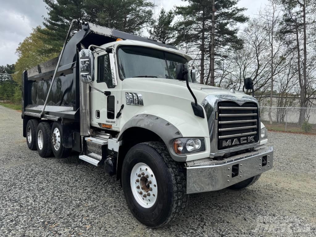 Mack GU433 Pašizgāzējs