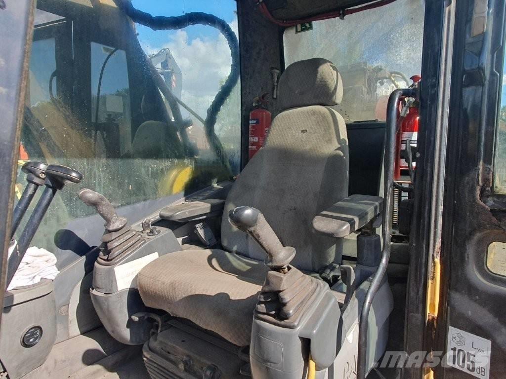 CAT 330 D L Ekskavatori tālās sniedzamības darbiem