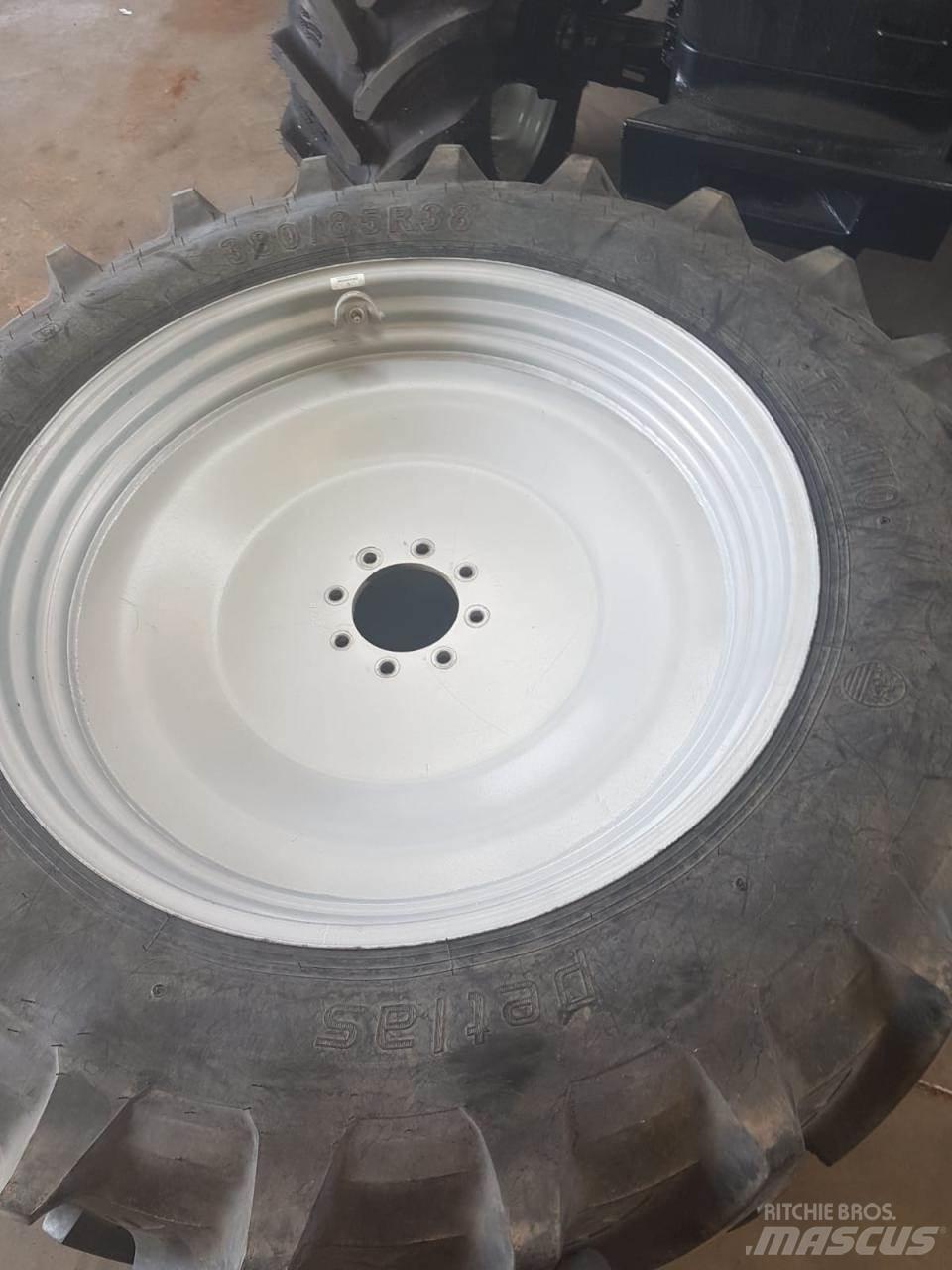 Petlas 380/85R38 Riepas, riteņi un diski