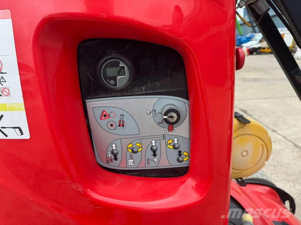 Manitou 100 VJR Vertikālie pacēlāji