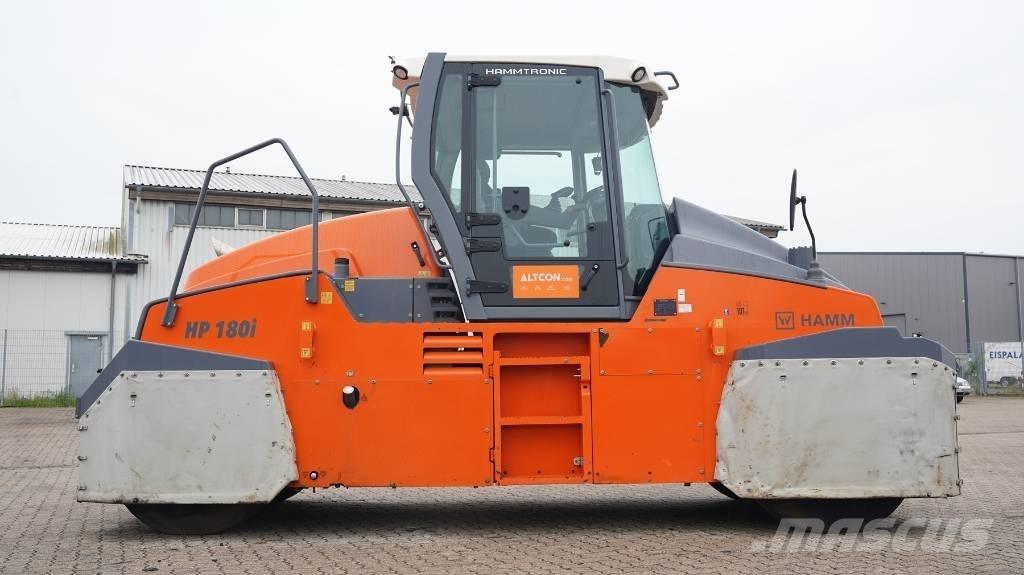 Hamm HP 180 i Pneimatiskie veltņi