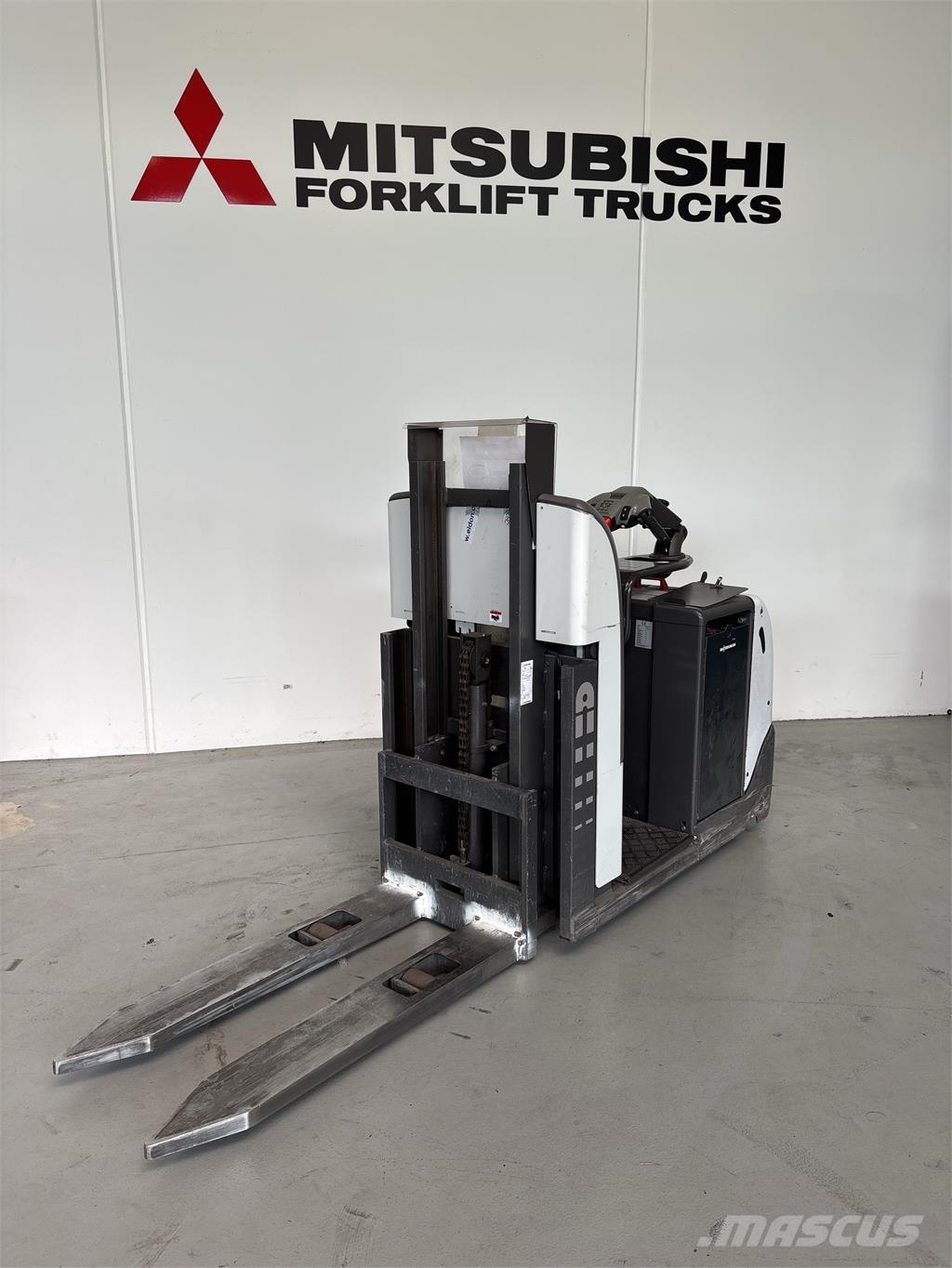 Atlet PPC120 Pasūtījumu savācējs mazam augstumam