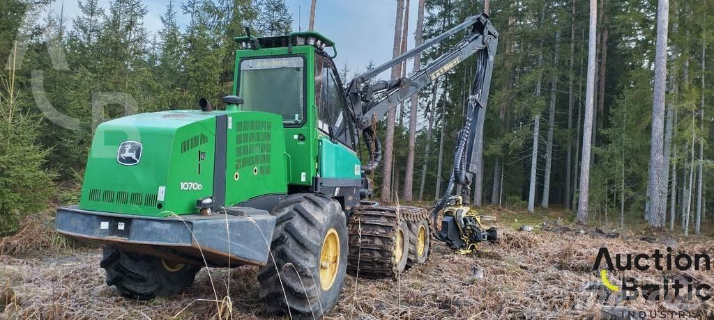 John Deere 1070 D Harvesteri
