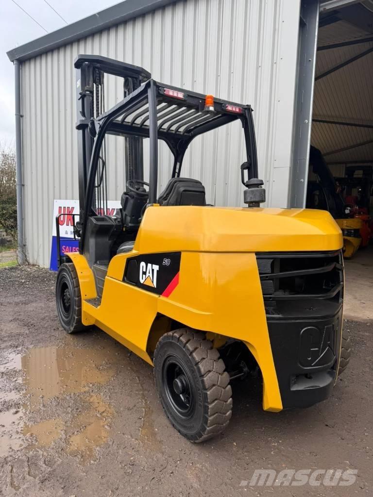 CAT DP 50 N Tehnika ar dīzeļa dzinēju