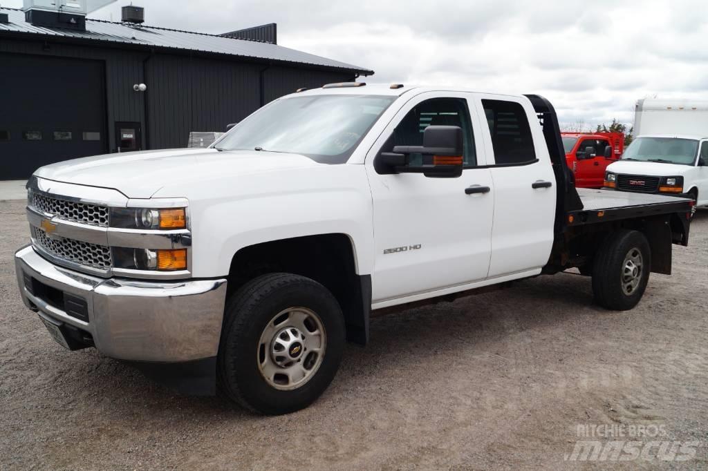 Chevrolet 2500 HD Platformas/izkraušana no sāniem