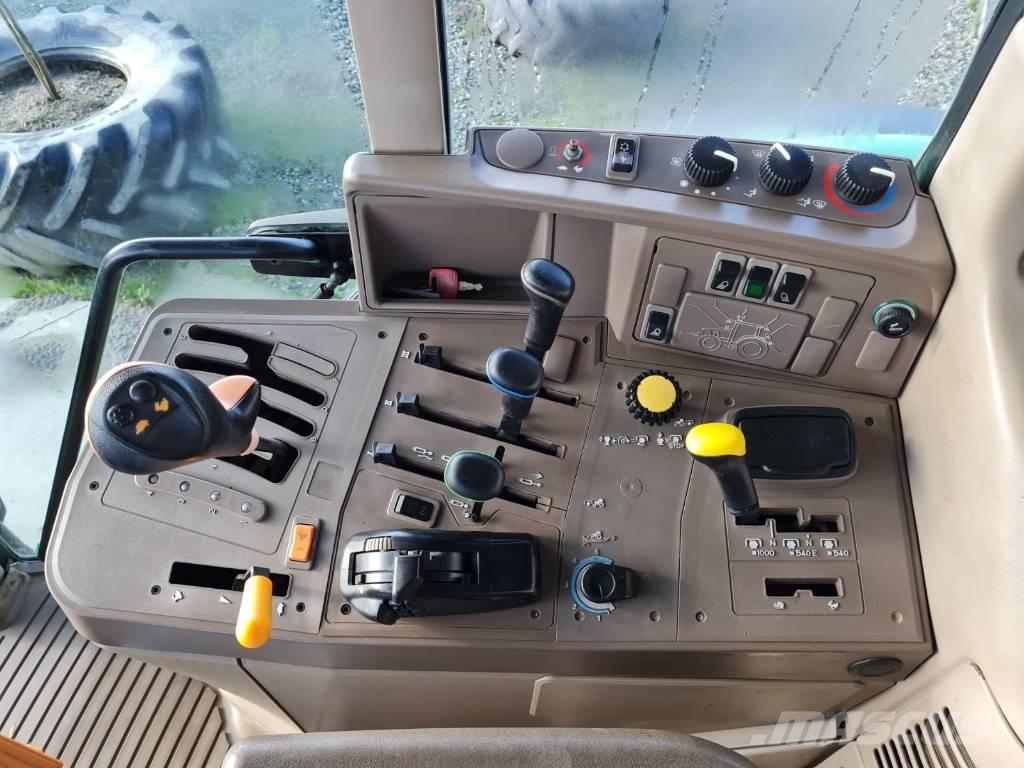 John Deere 6830 Traktori