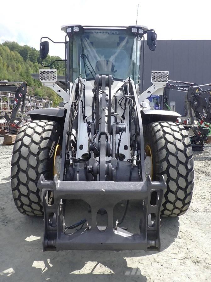 Volvo L 60 H Iekrāvēji uz riteņiem