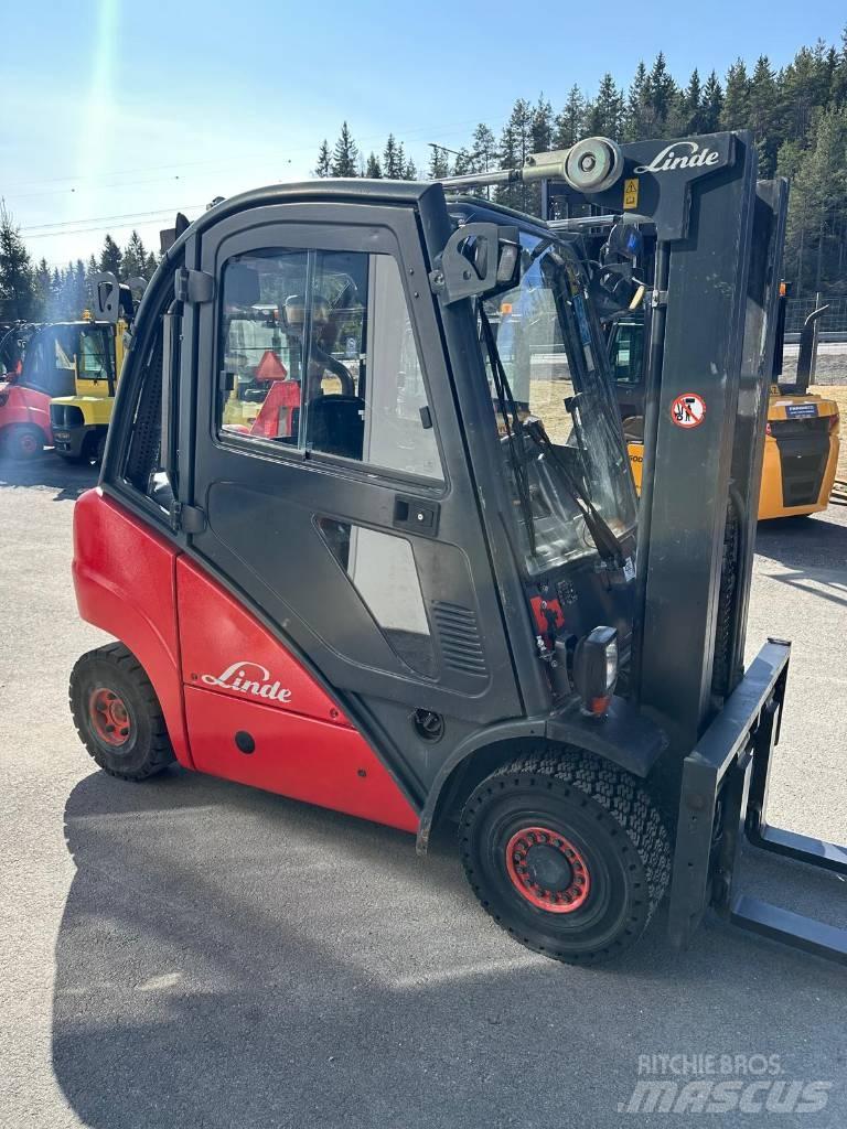 Linde H 25 D Tehnika ar dīzeļa dzinēju