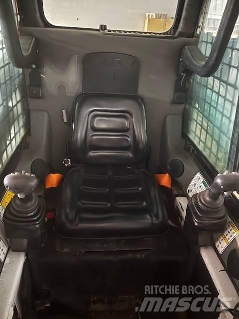 Bobcat S 100 Lietoti riteņu kompaktiekrāvēji