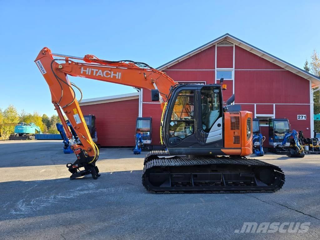 Hitachi ZX 135 US-6 Kāpurķēžu ekskavatori