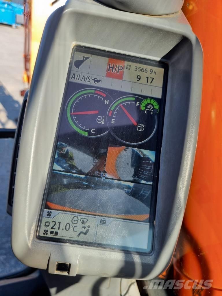 Hitachi ZX 135 US-6 Kāpurķēžu ekskavatori