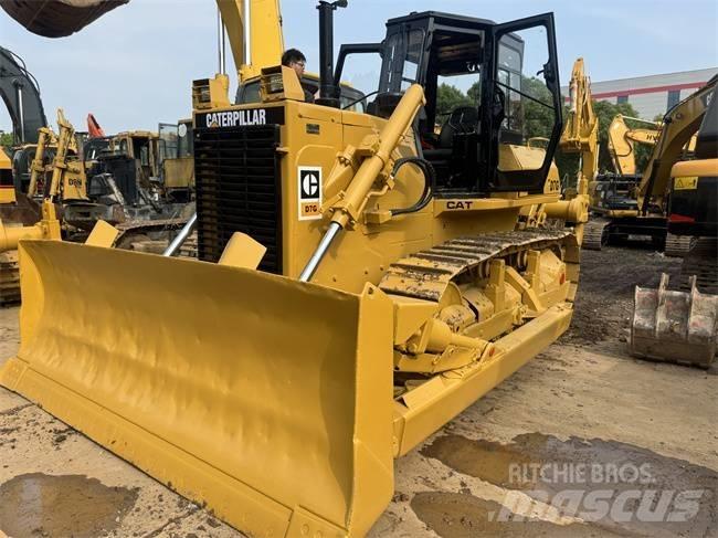 CAT D 7 G Kāpurķēžu buldozeri