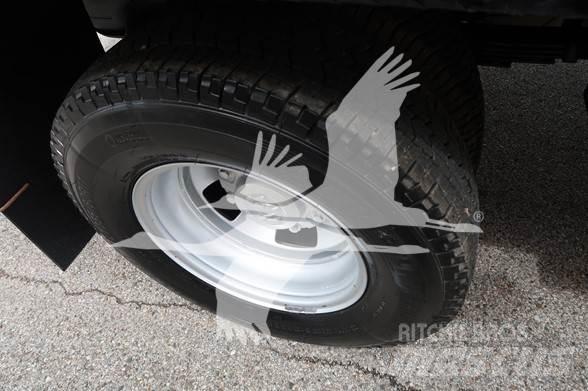 RAM 3500 HD Platformas/izkraušana no sāniem