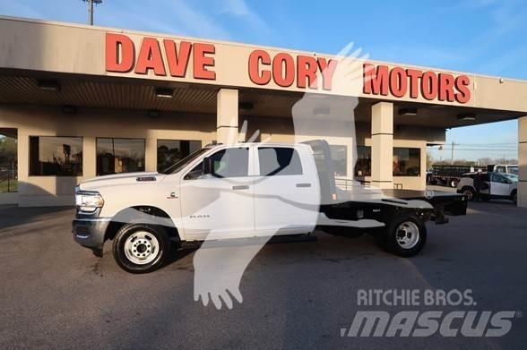 RAM 3500 HD Platformas/izkraušana no sāniem