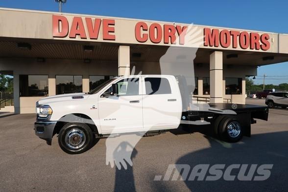 RAM 3500 HD Platformas/izkraušana no sāniem