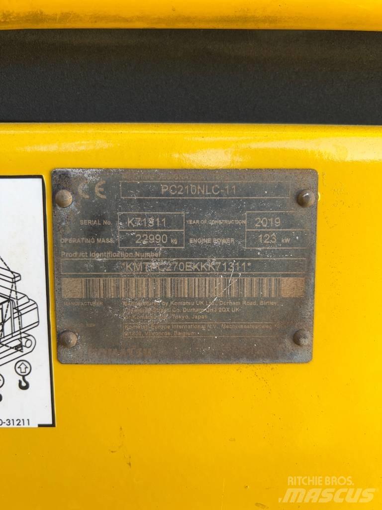 Komatsu PC210NLC-11 Kāpurķēžu ekskavatori