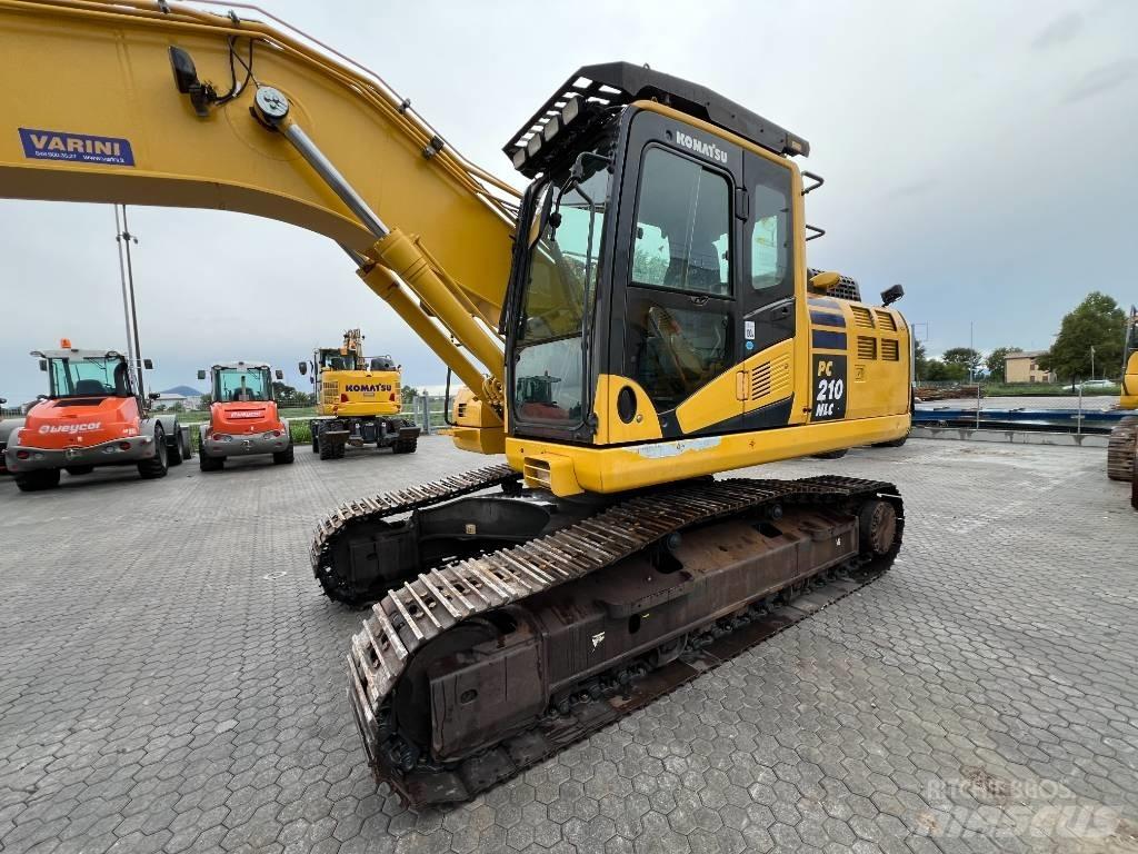 Komatsu PC210NLC-11 Kāpurķēžu ekskavatori
