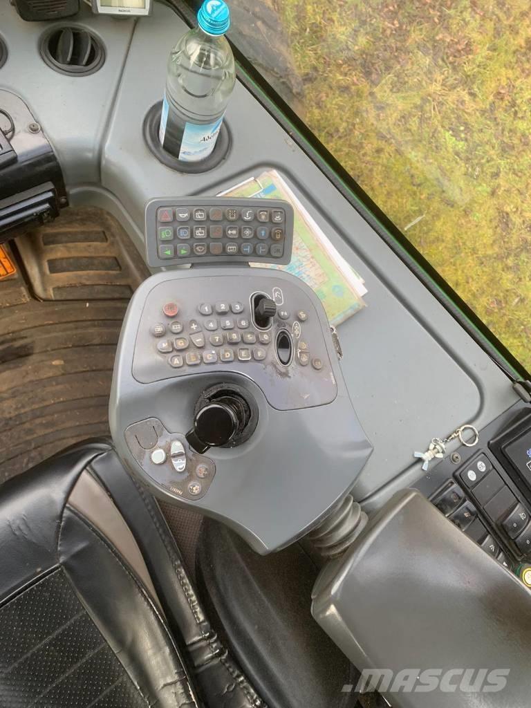 John Deere 1270 E Harvesteri