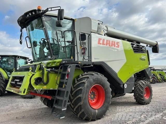 CLAAS TRION 520 Ražas novākšanas kombaini