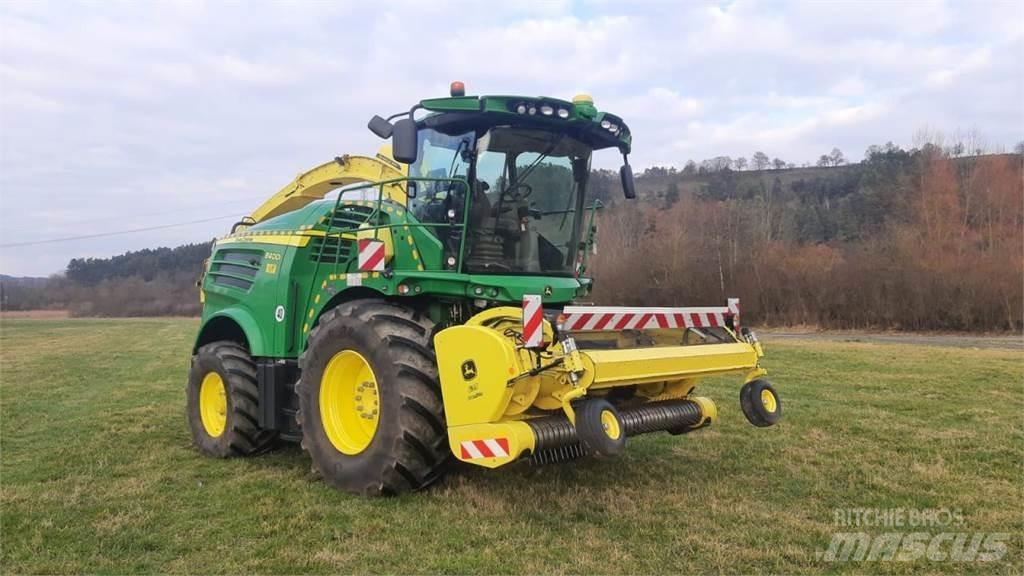 John Deere 8400i Lopbarības novācēji